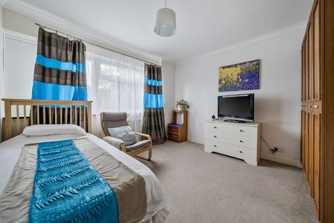 5 bedroom detached house for sale, Avocet Walk, Hampshire PO13