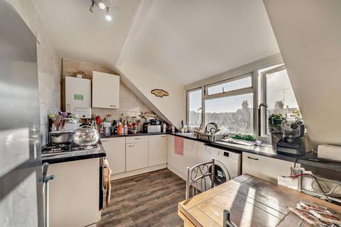 2 bedroom flat for sale, 86 Gleneldon Road, London, SW16