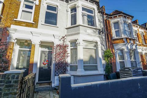 2 bedroom flat to rent, Pheonix Road, Penge