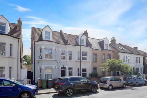 4 bedroom house to rent, Wiverton Road, Sydenham