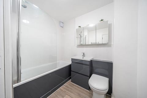 2 bedroom property to rent, Copers Cope Road, Beckenham, BR3