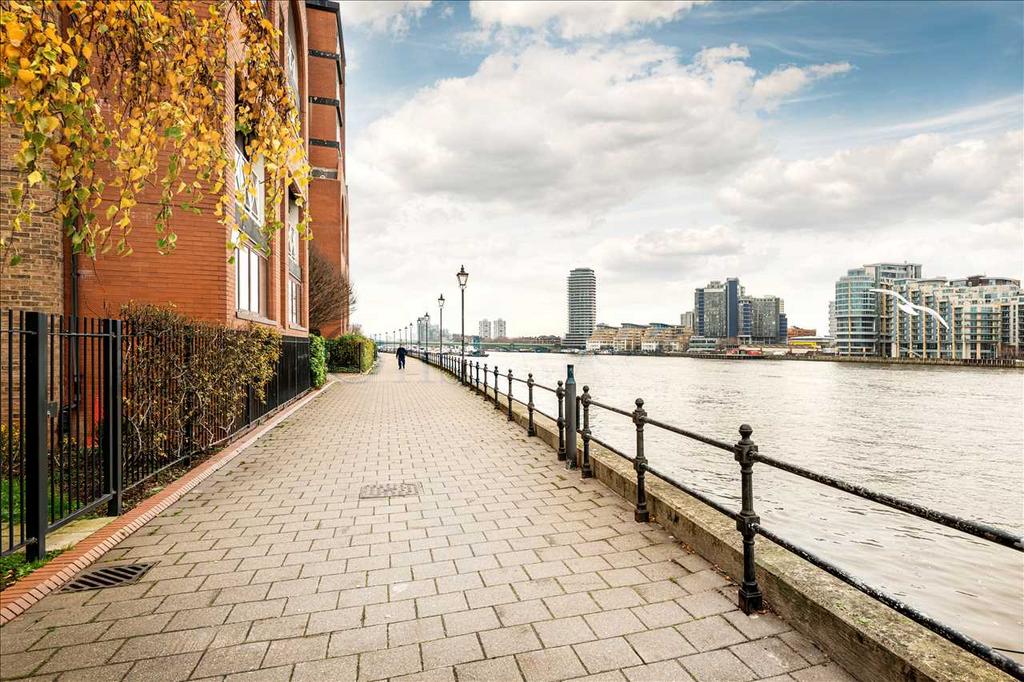 River Thames Walkway