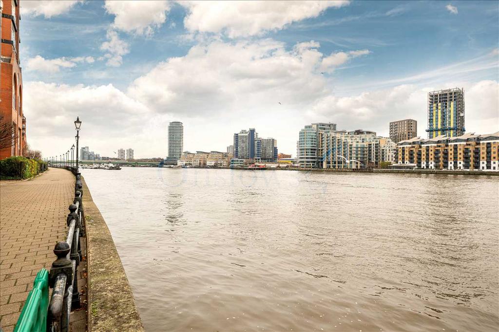 River Thames Walkway