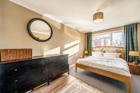 2 bedroom end of terrace house for sale, Hobill Walk, Surbiton KT5