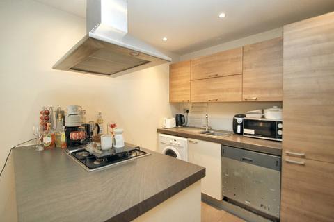 undefined, Queen Mary Avenue, London, E18