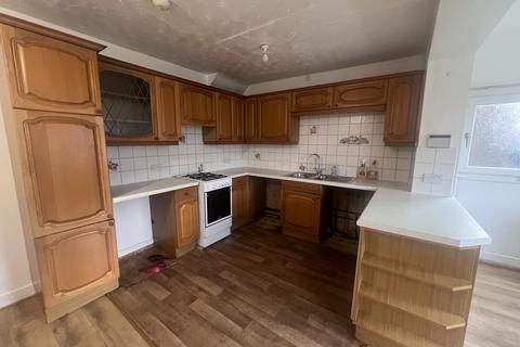 3 bedroom semi-detached house to rent, Wilkinson Terrace, Bradford BD7