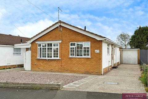 2 bedroom detached bungalow for sale, 5 Cedar Ave, Rhyl, Denbighshire LL18 4JS