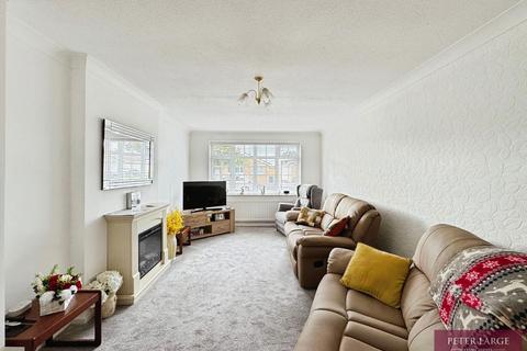 2 bedroom detached bungalow for sale, 5 Cedar Ave, Rhyl, Denbighshire LL18 4JS