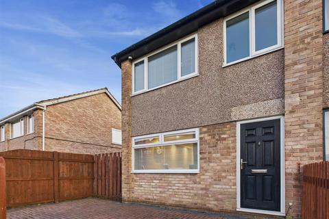 3 bedroom end of terrace house for sale, Whalton Close, Gateshead NE10