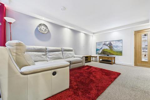 3 bedroom end of terrace house for sale, Whalton Close, Gateshead NE10