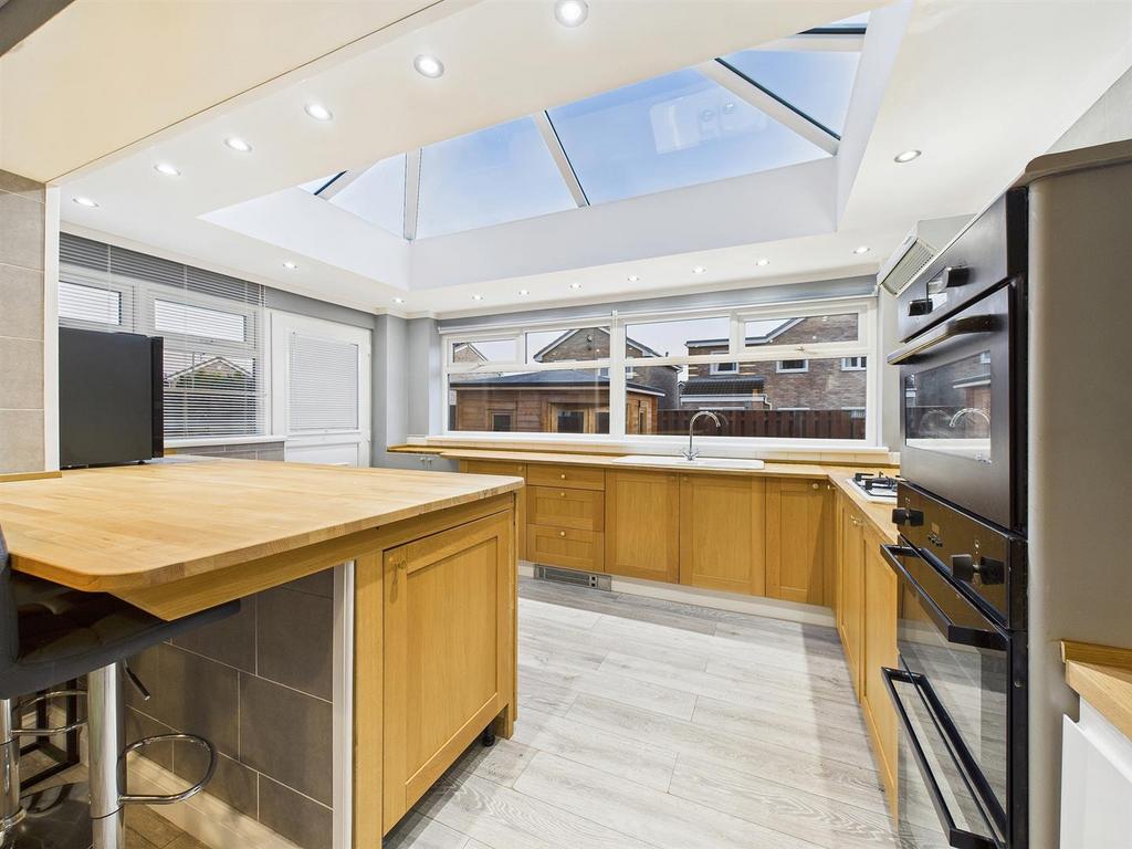 CAM02655 G0-PR0430-STILL014 alt.jpg
