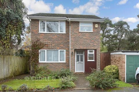 3 bedroom detached house for sale, Yorke Gardens, Reigate RH2
