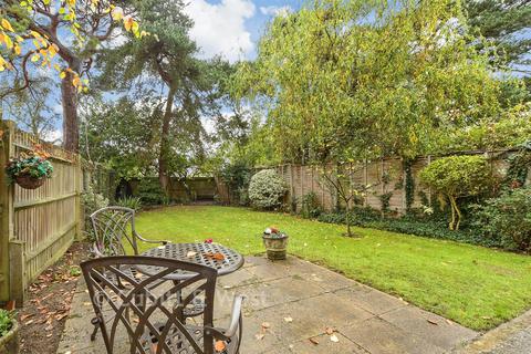 Yorke Gardens, Reigate RH2