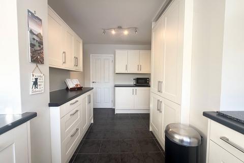 3 bedroom semi-detached house for sale, Oak Park Road, Stourbridge DY8