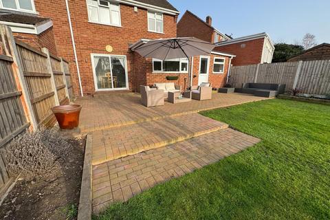 3 bedroom semi-detached house for sale, Oak Park Road, Stourbridge DY8