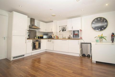 2 bedroom apartment for sale, Dockfield Terrace, Shipley BD17