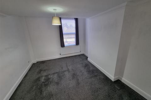 2 bedroom flat to rent, Kingsmead Road, SW2