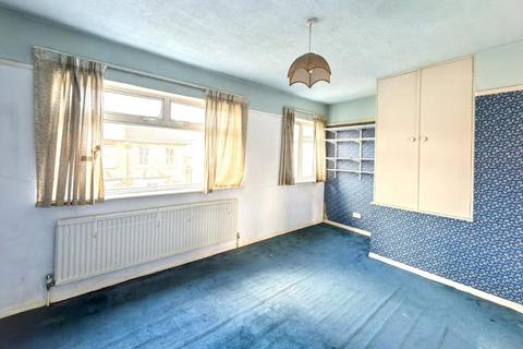 3 bedroom terraced house for sale, 32 Bishops Road, Hanwell, London, W7 2NY