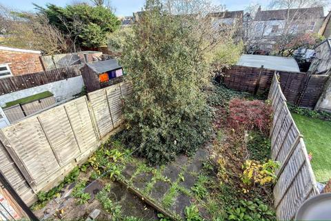 3 bedroom terraced house for sale, 32 Bishops Road, Hanwell, London, W7 2NY