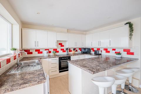 6 bedroom terraced house to rent, Stanway Close, Bath BA2