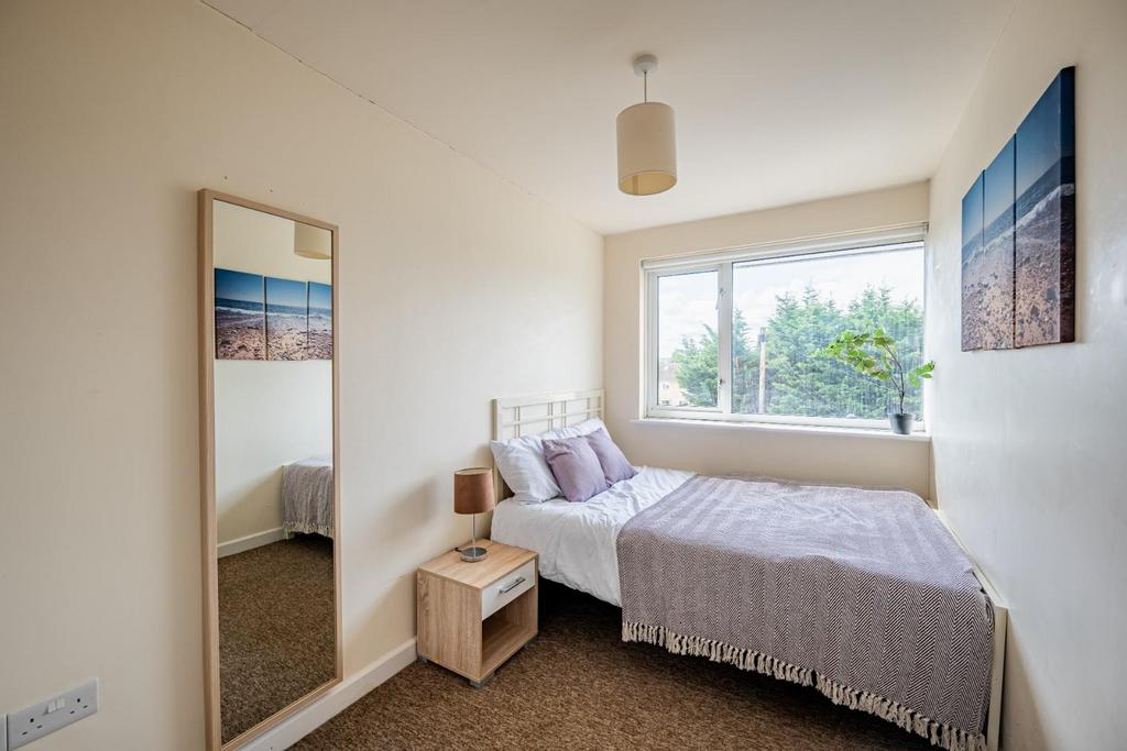 6 Stanway Close BA2 2 UR-32.jpg