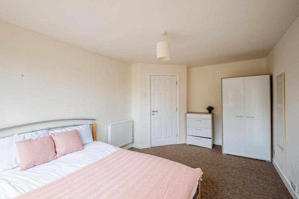 6 Stanway Close BA2 2 UR-31.jpg