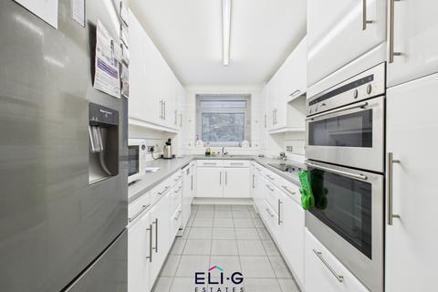 3 bedroom flat for sale, Marchwood, Manor Road, BH1