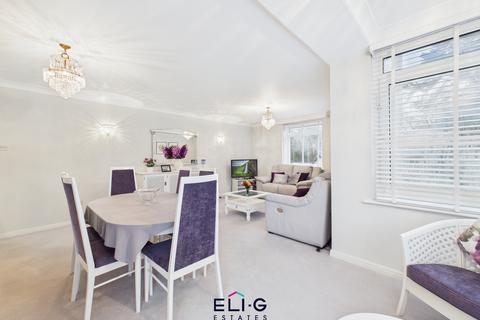 3 bedroom flat for sale, Marchwood, Manor Road, BH1