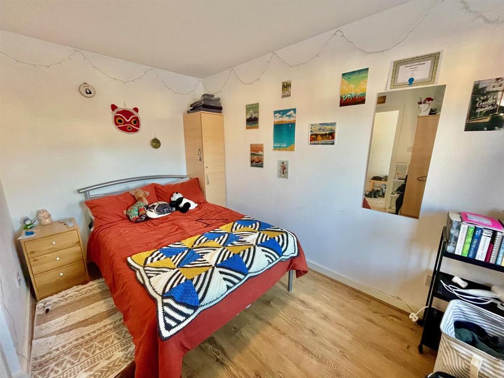 31 A Chace Ave Lounge or Bed 3.jpg