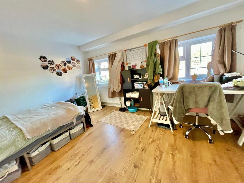 31 A Chace Front Bedroom.jpg