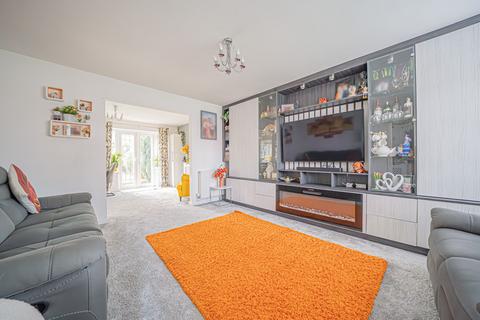4 bedroom semi-detached house for sale, Shelsley Way, Solihull, B91