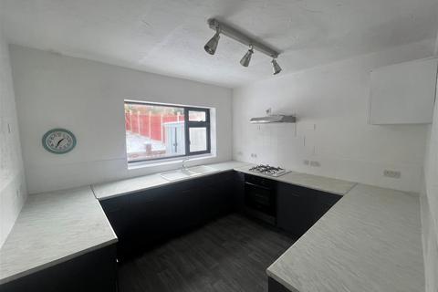 3 bedroom house to rent, Scott Avenue, Wolverhampton