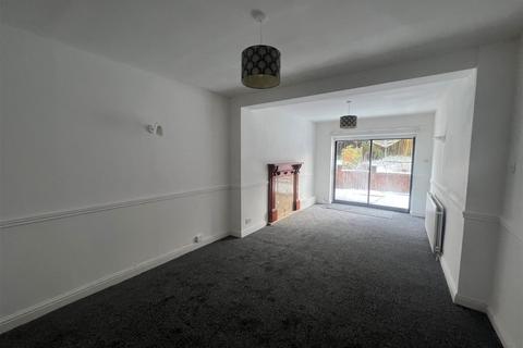3 bedroom house to rent, Scott Avenue, Wolverhampton