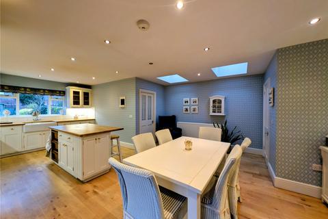 4 bedroom detached house for sale, Roden Avenue, Kidderminster, Worcestershire, DY10