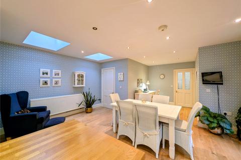 4 bedroom detached house for sale, Roden Avenue, Kidderminster, Worcestershire, DY10