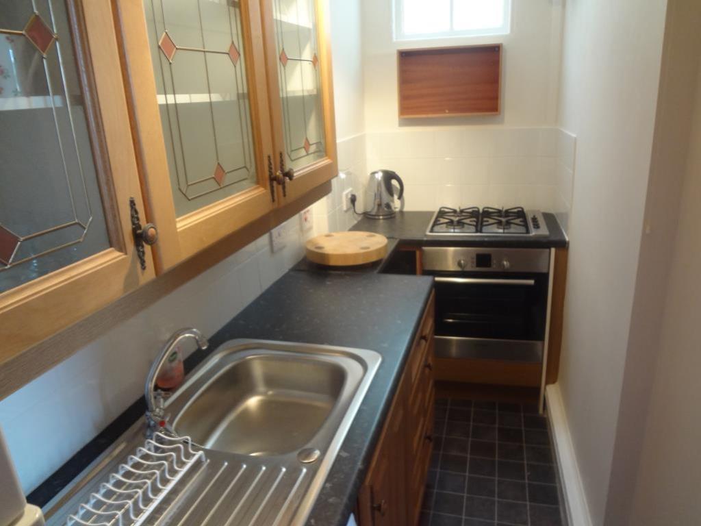 68 3 F1 Lorne Street Kitchen lge
