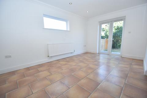 4 bedroom detached house to rent, Bursledon Road, Southampton SO30