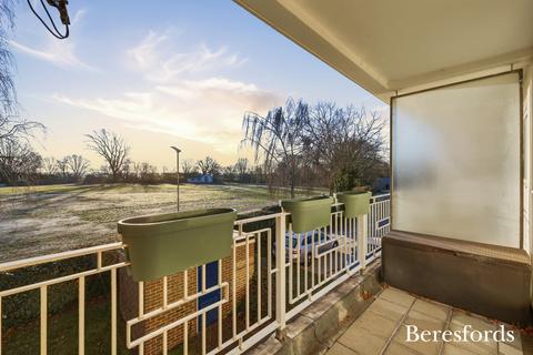 2 bedroom apartment for sale, The Limes, Ingatestone, CM4