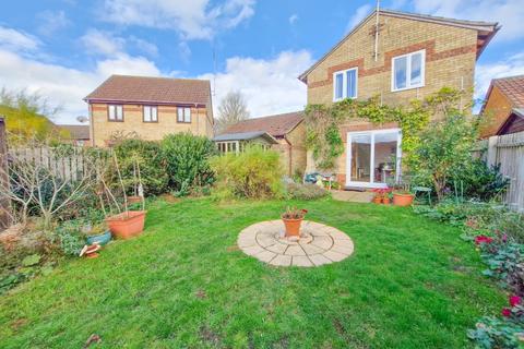 3 bedroom detached house for sale, 8 Birch Close, Woodford Halse, NN11 3NF