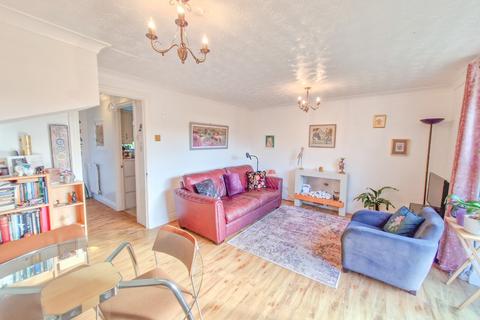 3 bedroom detached house for sale, 8 Birch Close, Woodford Halse, NN11 3NF