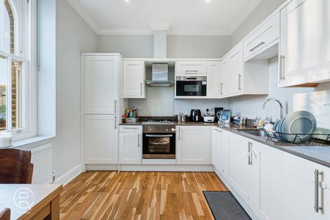 2 bedroom flat for sale, Hilda Road, Southall, UB2