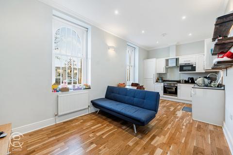 2 bedroom flat for sale, Hilda Road, Southall, UB2