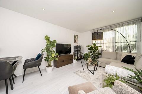 1 bedroom flat for sale, Union Lane, Isleworth TW7