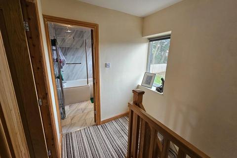 undefined, Greengates Avenue, Bradford BD12