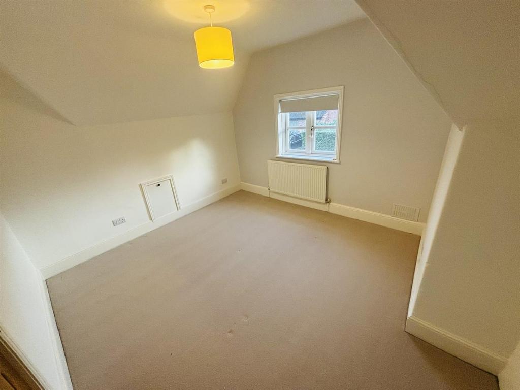Bedroom...jpg