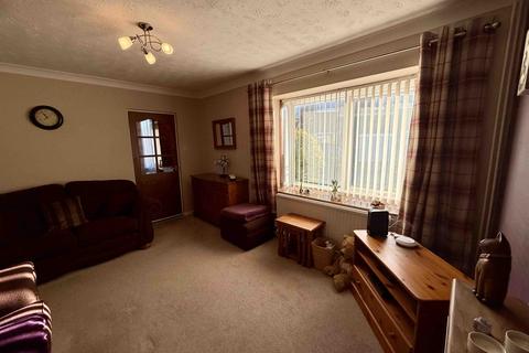 2 bedroom end of terrace house for sale, Wesel Avenue, Felixstowe, IP11
