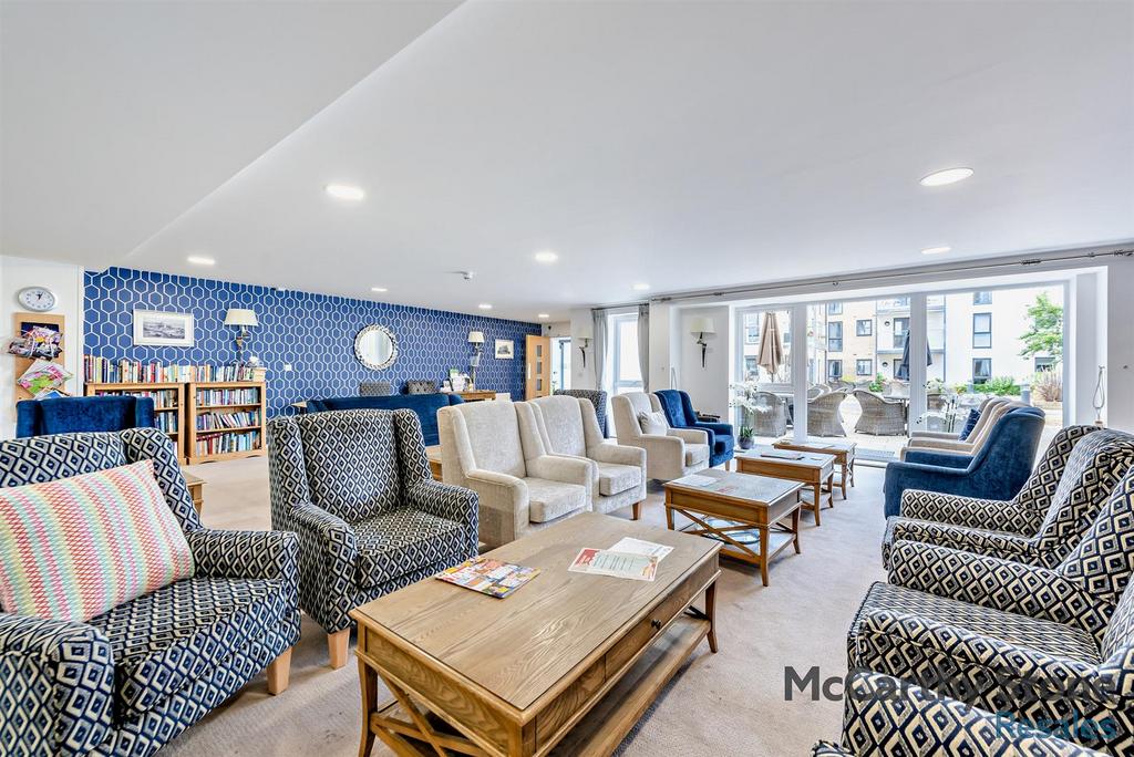 8671352-interior20-800.jpg