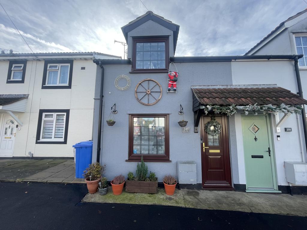Two bedroom cottage with garden.