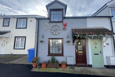 2 bedroom cottage to rent, High Street Walton, Felixstowe