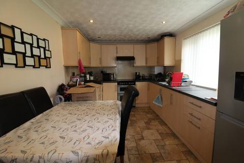2 bedroom house for sale, Vardon Road, Pin Green SG1